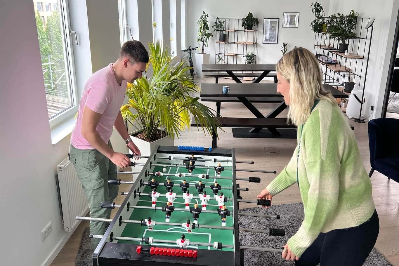 Benefits für Mitarbeiter: Konkrete Beispiele & beliebte Unternehmen